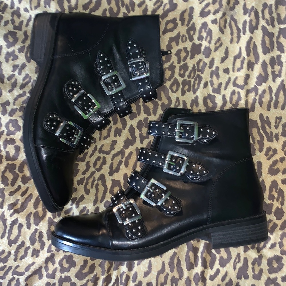 Woman’s Madden Boots
